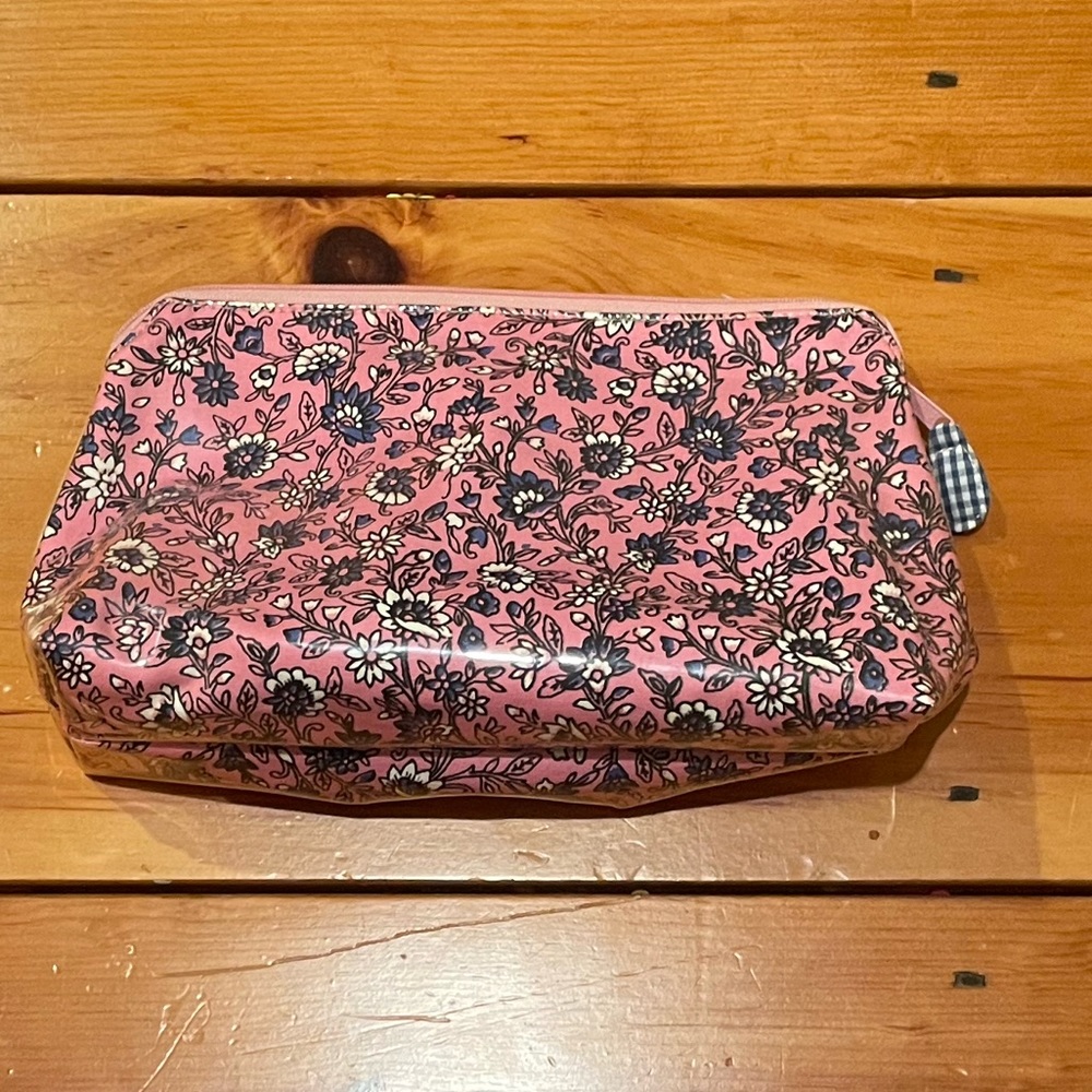 Roller Rabbit Clunny Makeup Bag
